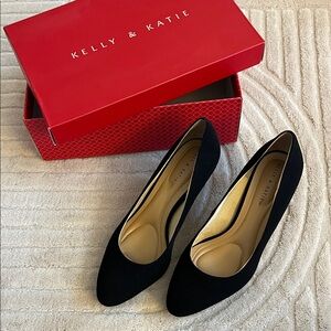 Kelly & Katie Elegant Black Heels